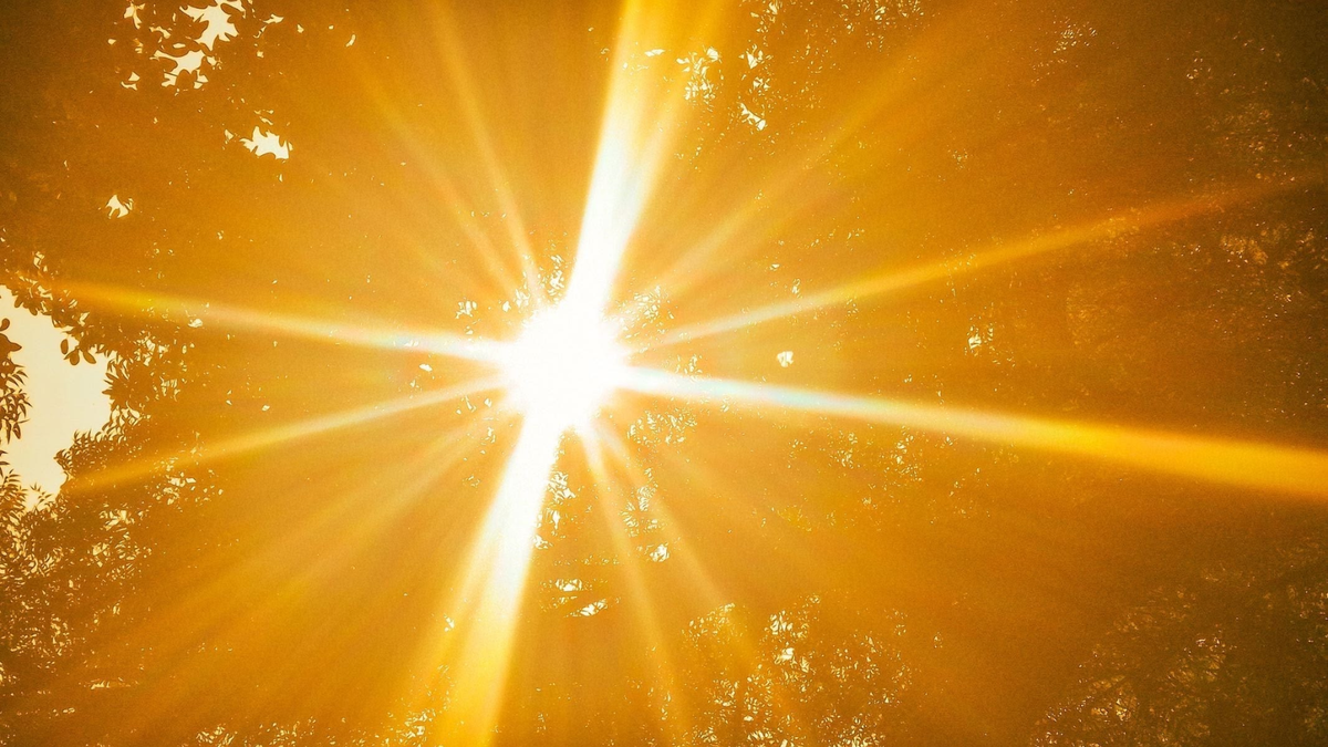 How to Protect Your Skin When Summer Refuses to Leave?